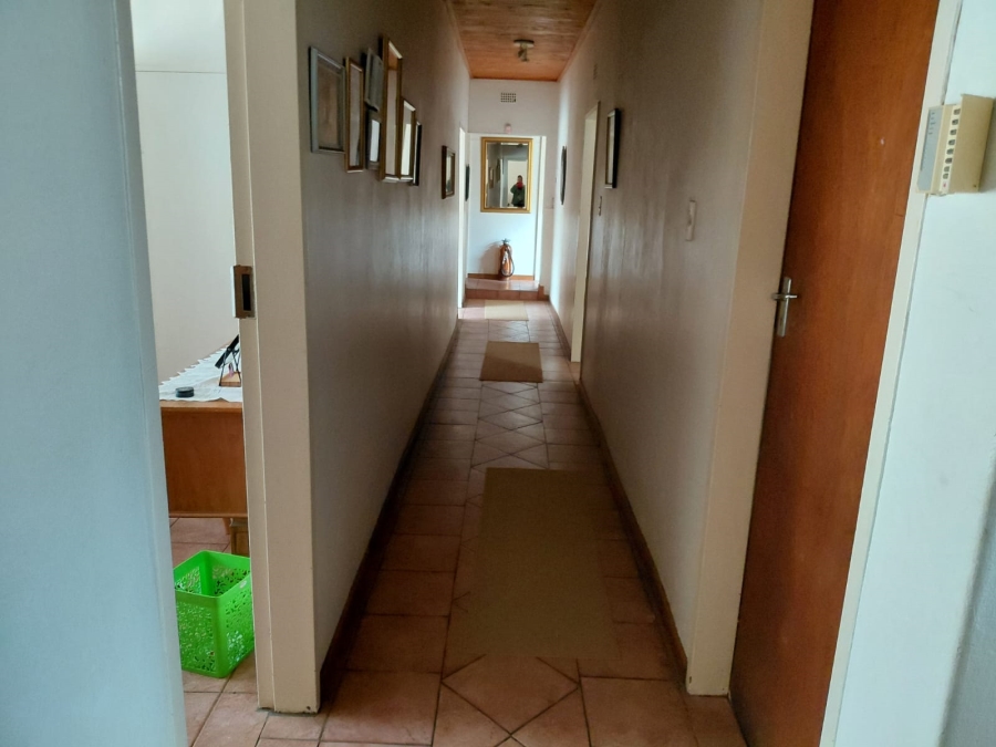 5 Bedroom Property for Sale in Roodekopjes Ah North West